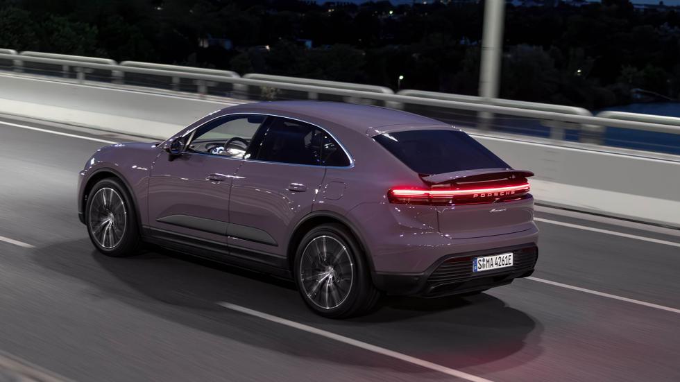 Η Porsche Macan έγινε ηλεκτρική με 639 άλογα και 613 χλμ. αυτονομία